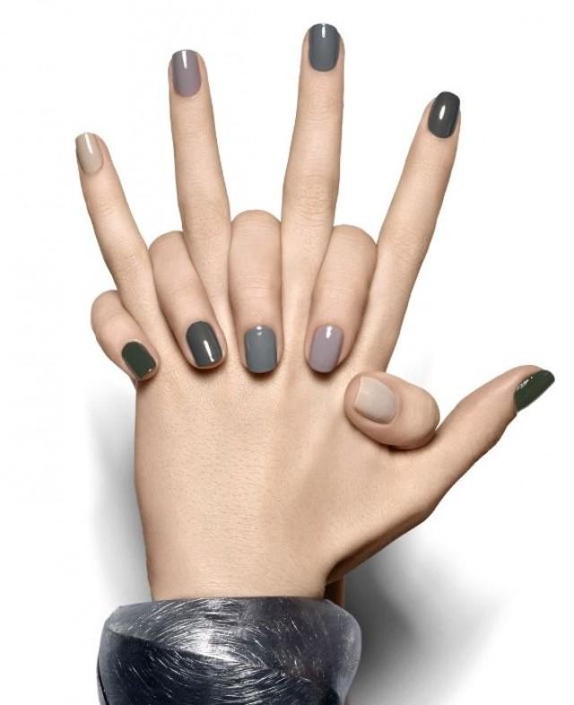 Nail - Neutral Grey Ombre Nails #2030360 - Weddbook