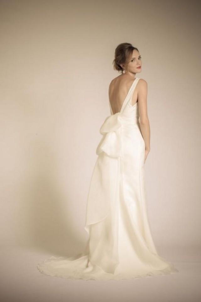 Junebug's Wedding Dress And Accessories Gallery 2032497 Weddbook