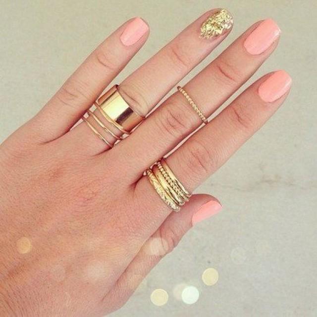 Nails rings