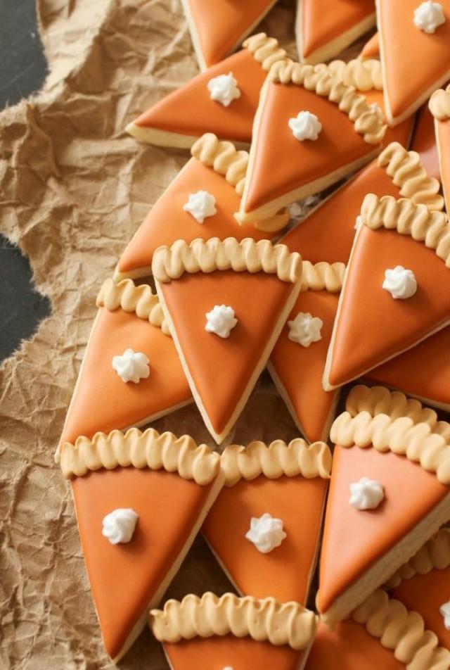 fall-wedding-mini-pumpkin-pie-slice-cookies-2064262-weddbook