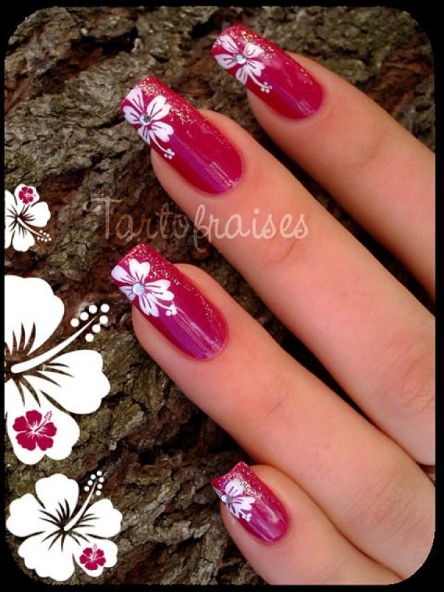 hawaiian flower nail design