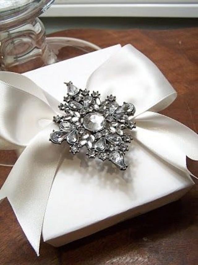 DIY Elegant Gift Wrapping 2097340 Weddbook