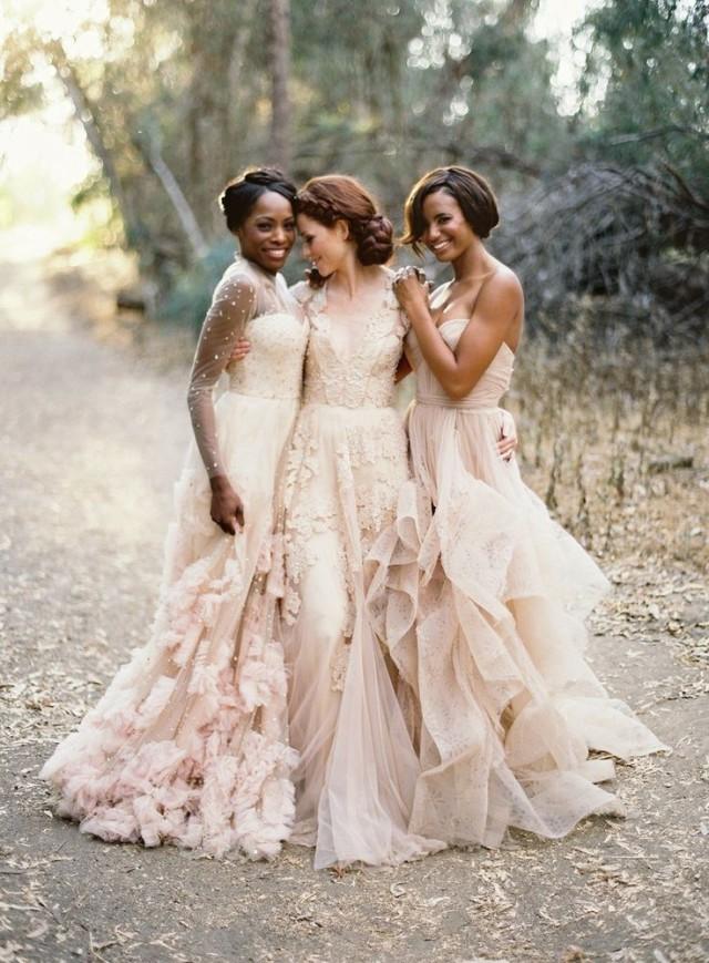 can i wear blush to a wedding
