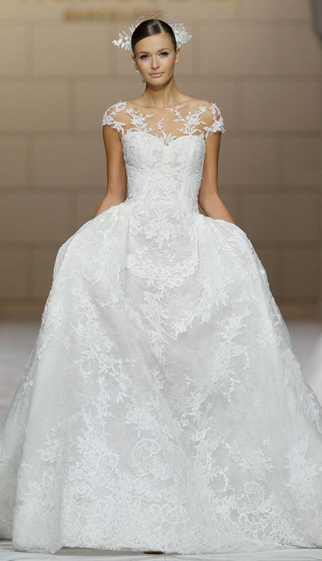 Short Sleeved/Cap Sleeved/Off The Shoulder Sleeves Wedding Gown