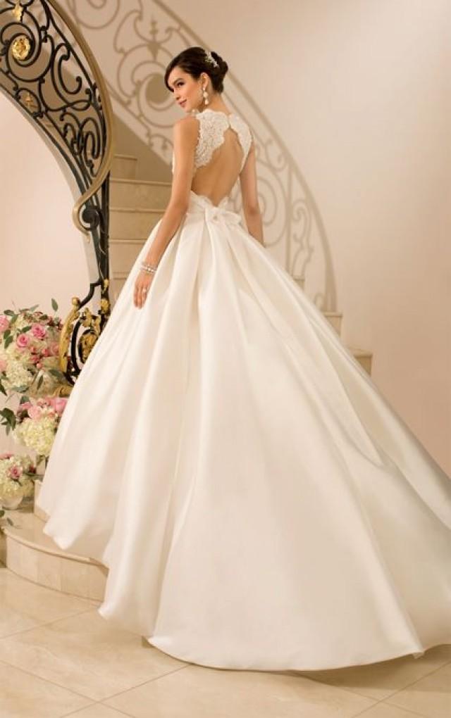 Backless Dresses Backless Wedding Gowns 2137313 Weddbook 