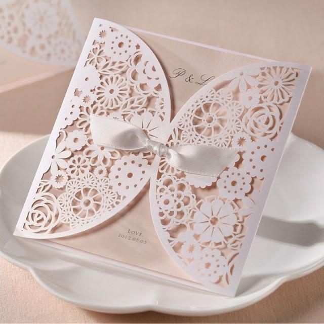 100 X WEDDING INVITATIONS INVITE LACE CUT OUT EFFECT + BLANK CARDS