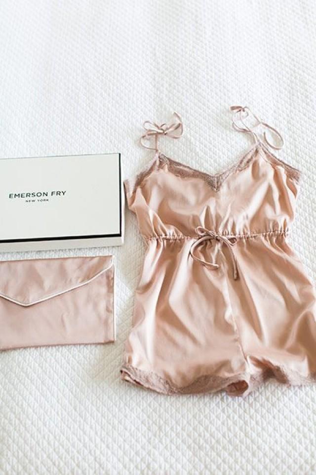 Lingerie Underneath 2159315 Weddbook