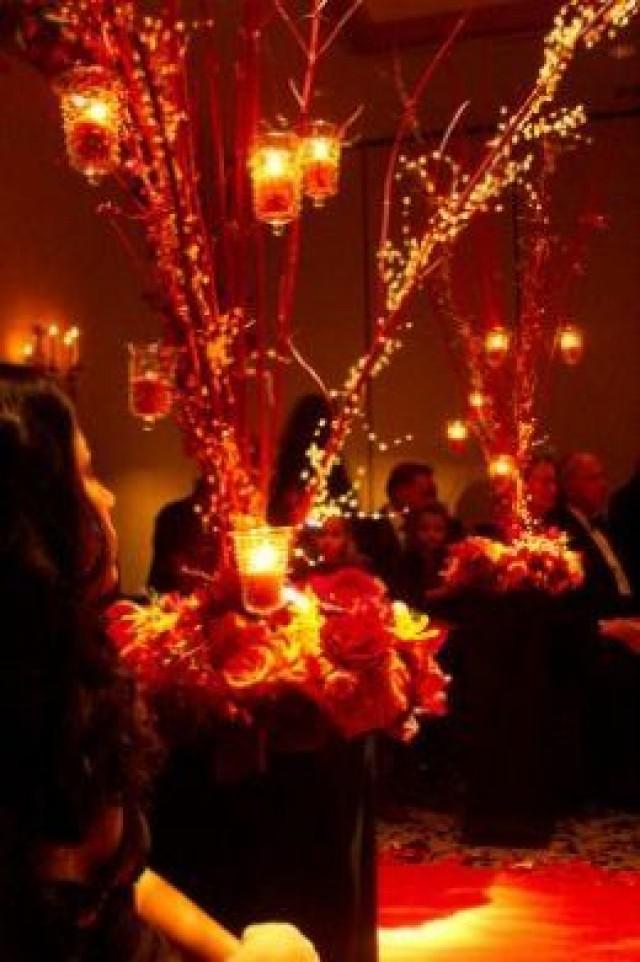 Halloween Wedding Ideas Great Ideas And Supplies For An Elegant Or Wild Halloween Wedding 2161450 Weddbook