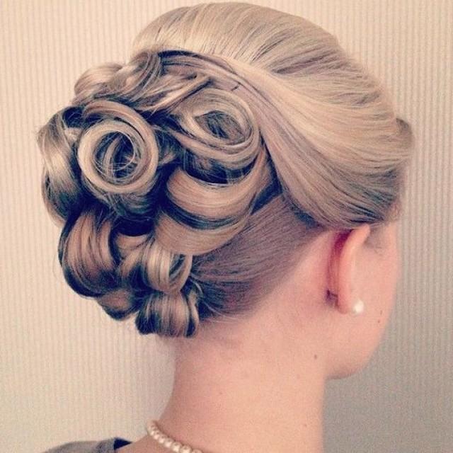 Formal Hairstyles 10 Looks For Any Occasion 2161987 Weddbook