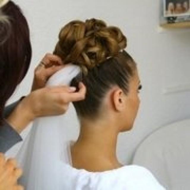 Wedding Hairstyles A Bride S Bridal Hair 2164053 Weddbook