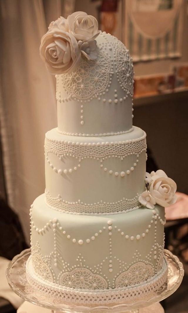 If I Had A Dream Wedding / Vintage Lace And Roses Cake