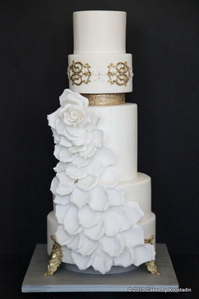 Gold Wedding White And Gold Wedding Cakes 2182513 Weddbook