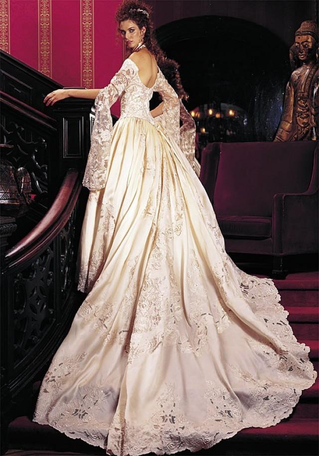 Long Sleeved & 3/4 Length Sleeve Wedding Gown Inspiration #2187744