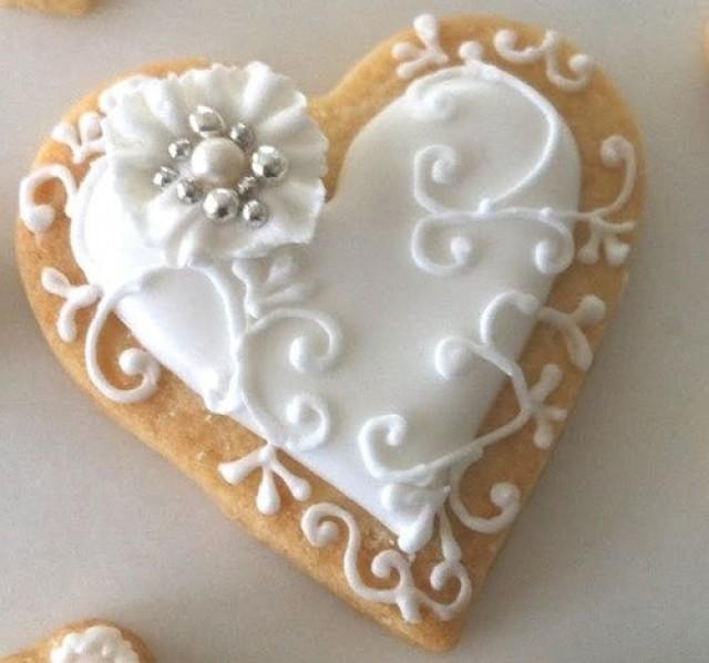 Vintage Wedding Baked Goods Yum 2210554 Weddbook