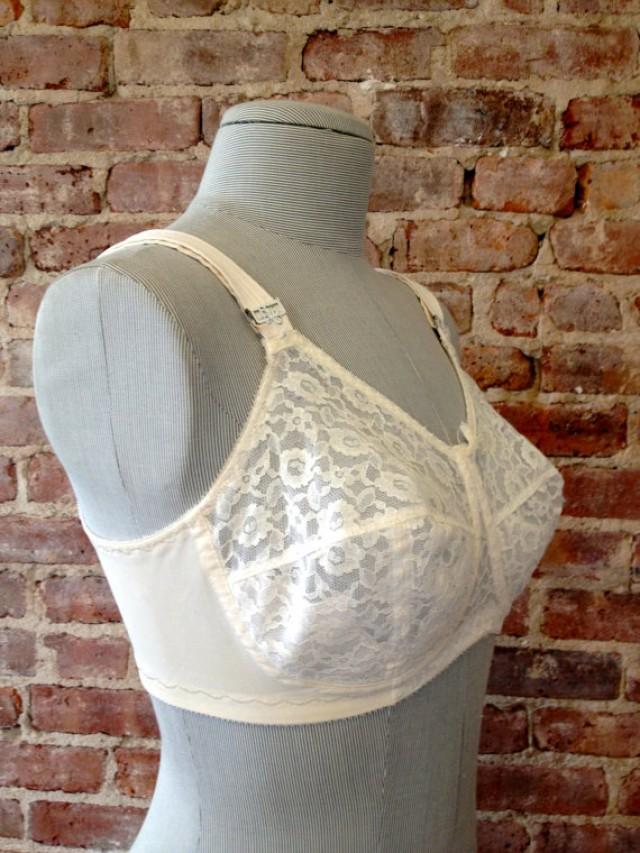Size 40 C PENNYS Vintage Bra White Lace Bullet Bra Viva Las Vegas