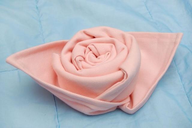 Wedding Napkins How To Make A Rose Out Of A Cloth Napkin