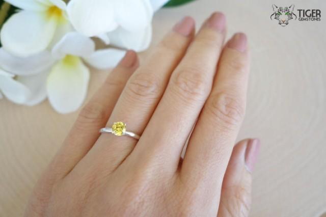 1 ct canary yellow diamond