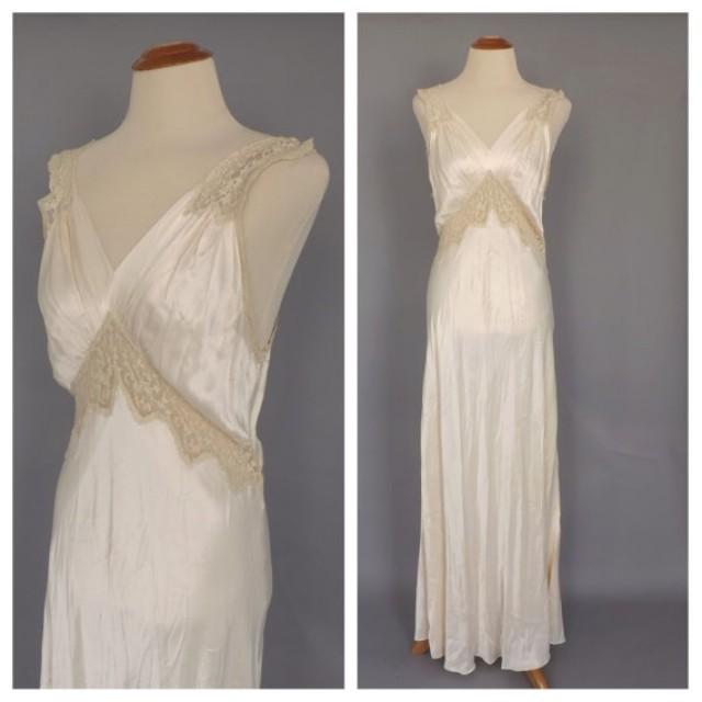 1940s style nightgown