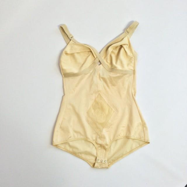S Nude Shapewear Bodysuit D Retro Pin Up Pointed Bra Girdle Bullet