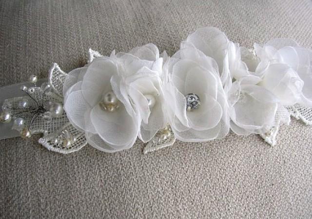 White floral belt Clearance