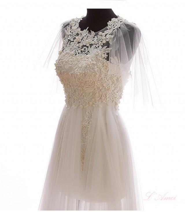 Boho Style Short Lace Wedding Dress With Small Shawls And Beading