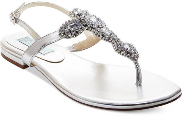 gem thong sandals