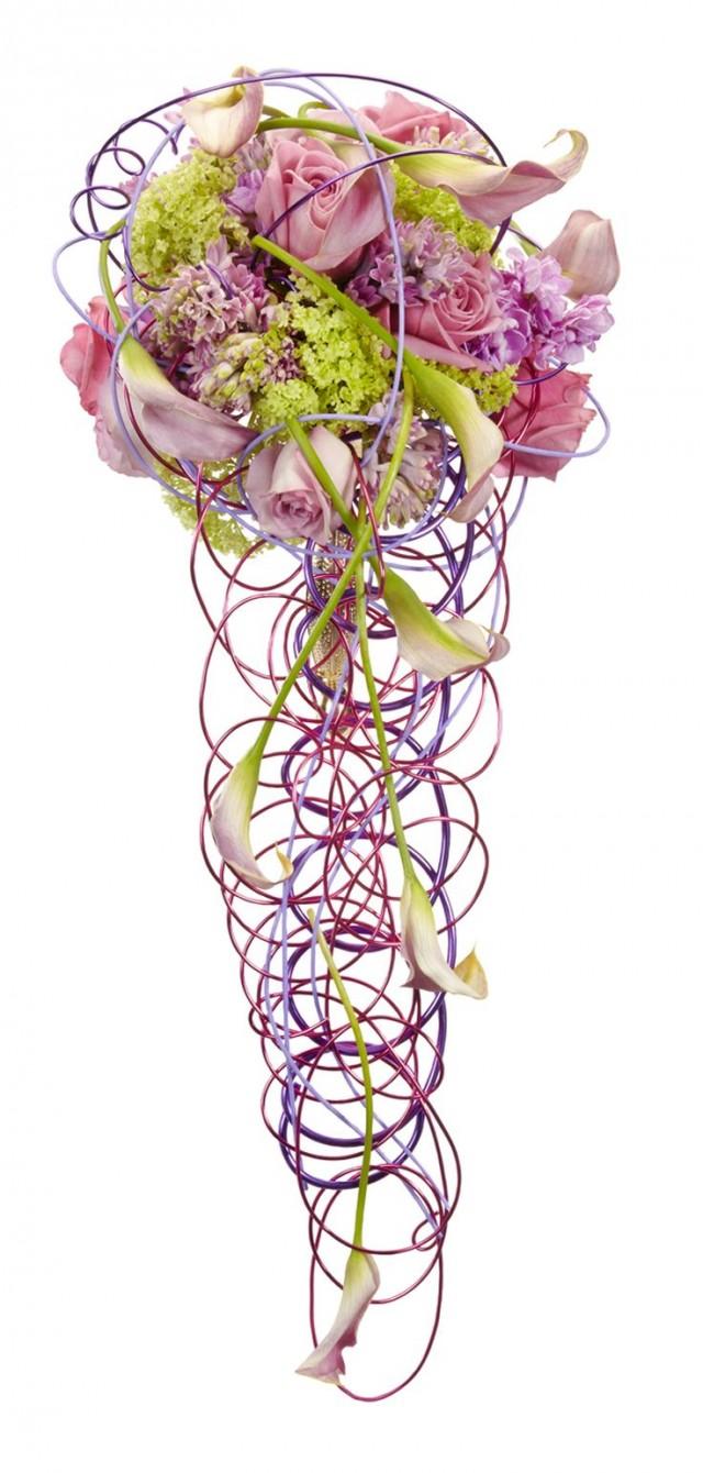 How To Make Your Own Cascading Bouquet With Silk Or Fresh Flowers And