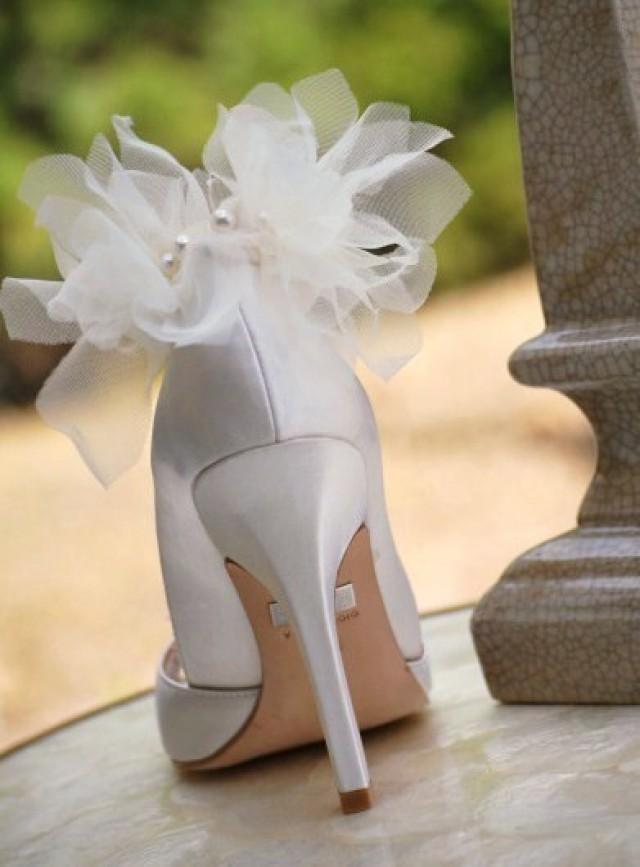Ivory / White Petals Shoe Clips. Bride Bridesmaid Bridal Party, Edgy