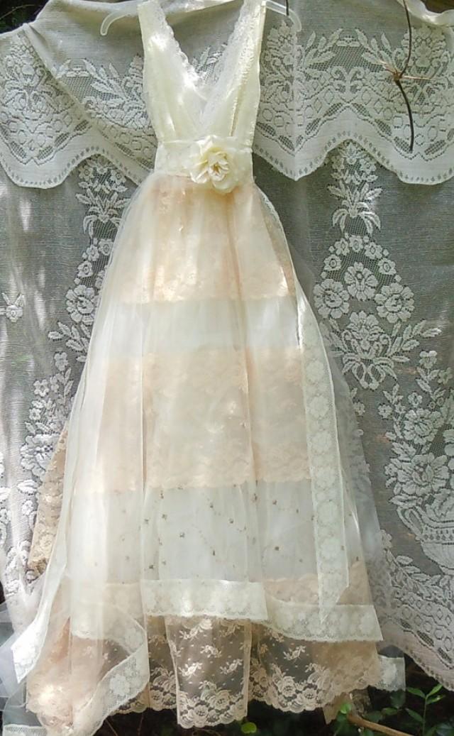 Tulle Wedding Dress Ivory Cream Lace Floral Roses Boho Vintage