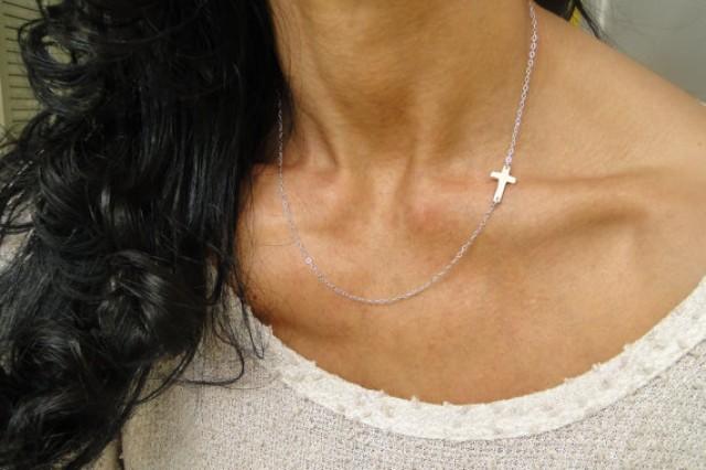 Sideways Cross Necklace, Kelly Ripa 