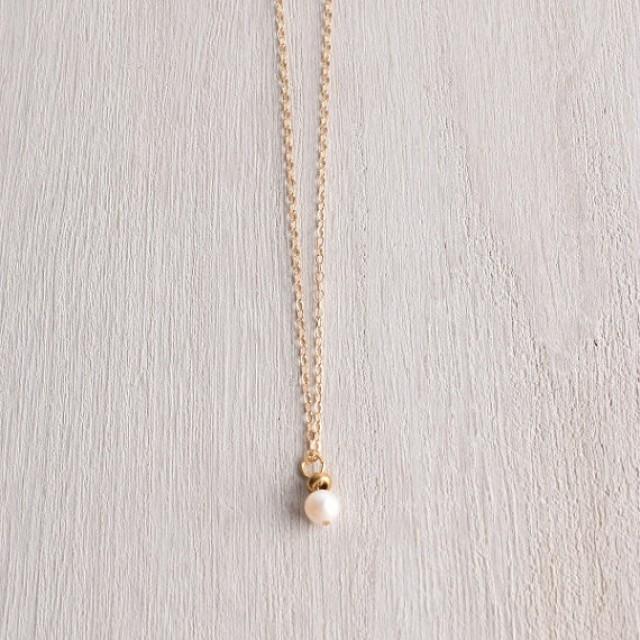 Single Pearl And Delicate 14k Gold Chain Necklace / Minimalist Wedding