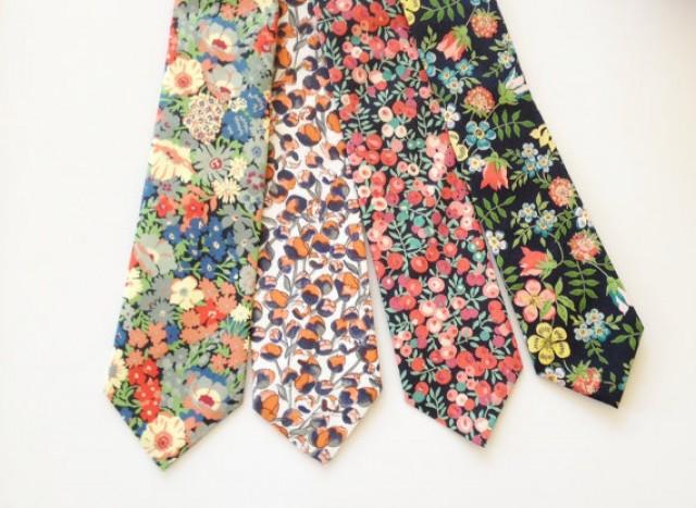 Floral Print Tie Men S Floral Tie Flower Print Tie Liberty Of London Tie Ties For Wedding