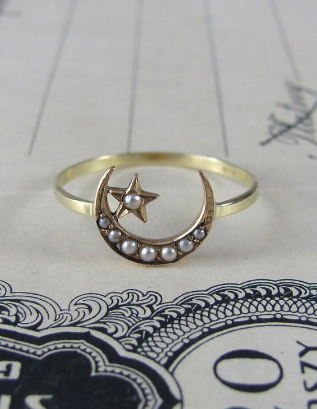 PRETTY Crescent Moon And Star Ring, Antique Victorian Engagement Ring