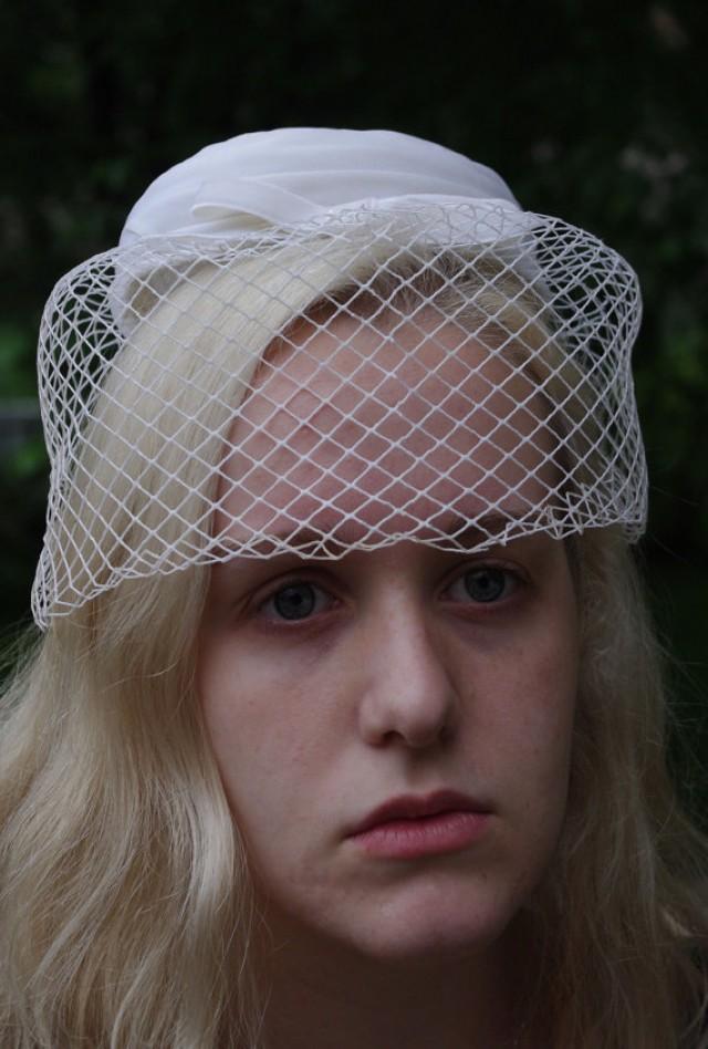 Accessories Vintage White Pill Box Hat With Veil 2325719 Weddbook