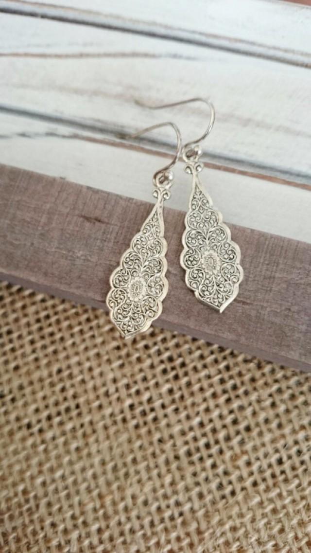 Antiqued Silver Filigree Teardrop Earrings Scalloped Edge Floral