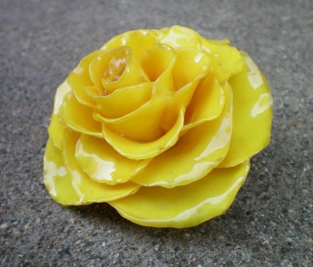 Free Shipping REAL Natural Lemon Yellow ROSE Preserved In Poly Resin