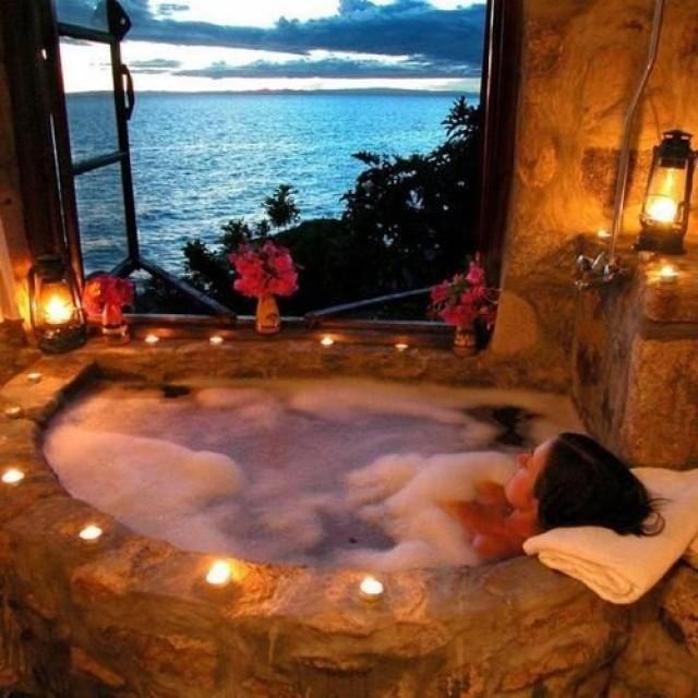 Honeymoon 36 Romantic Bathroom Ideas 2364611 Weddbook