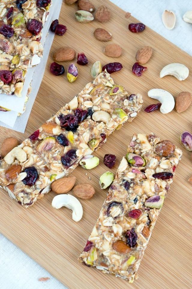 Food & Favor Cashew Cranberry Granola Bars 2367139 Weddbook