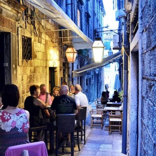 Honeymoon Best Wine Bar In Dubrovnik 2368971 Weddbook