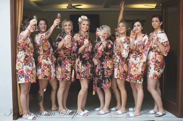 mother of the bride matching bridesmaids