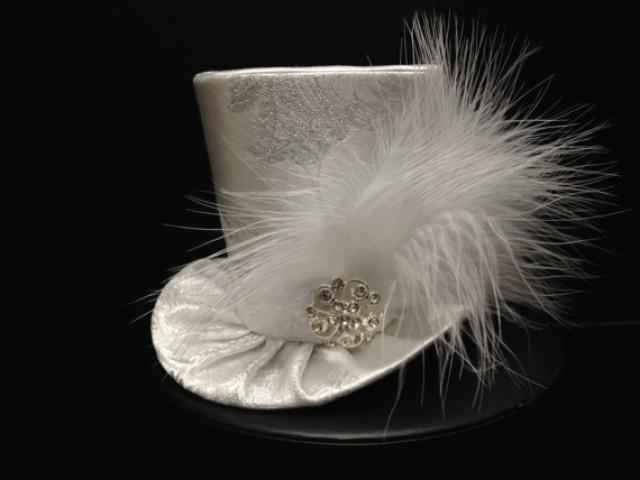 white mad hatter hat