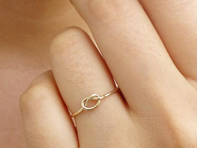 how to tie a knot around a ring