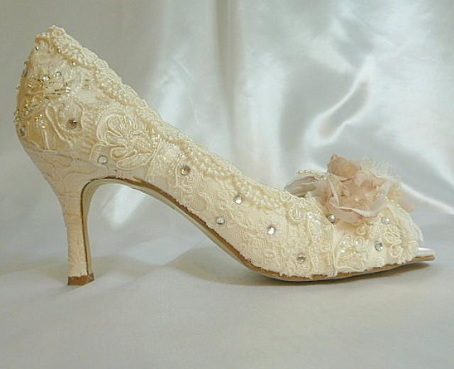 lace wedding shoes low heel