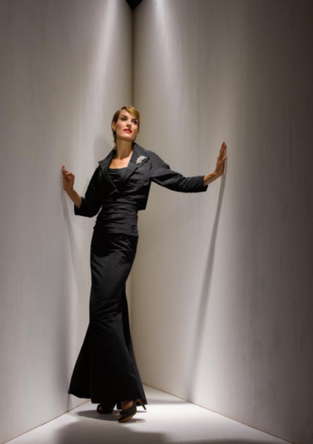 2015 Straps Zipper Black Jacket Sleeveless Floor Length Satin 2416195