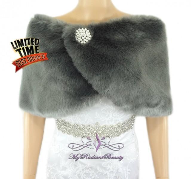 gray fur stole