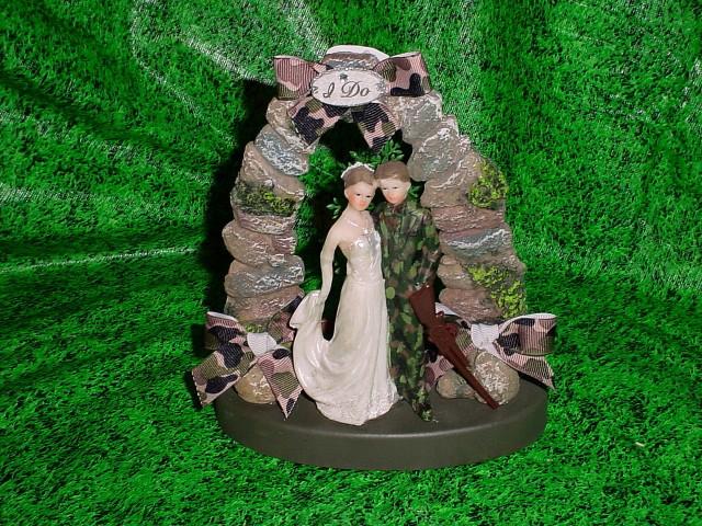 Wedding Party Reception ~Kissing~ Cake Topper Camo Deer Hunter Hunting Redneck