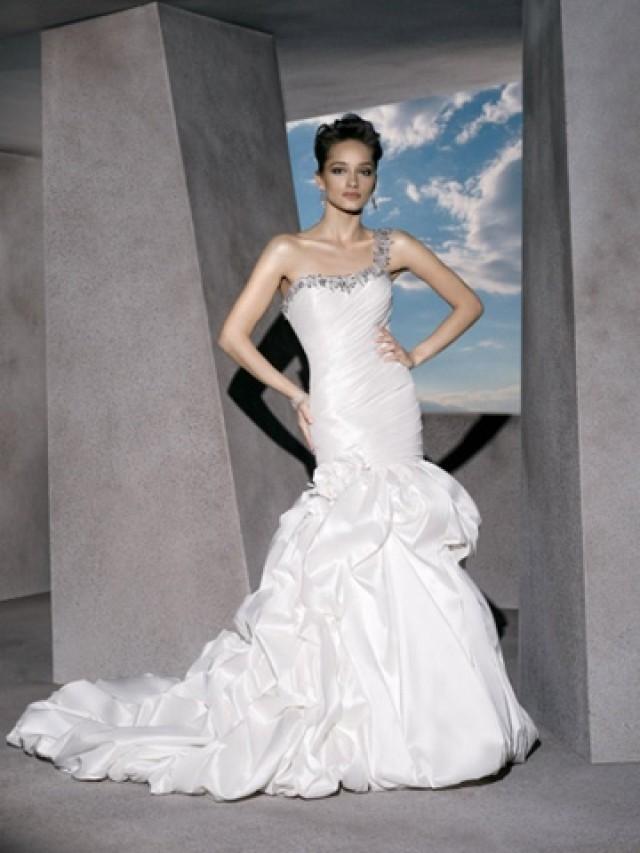 Classic Taffeta One Shoulder Wedding Dress Embellished With
