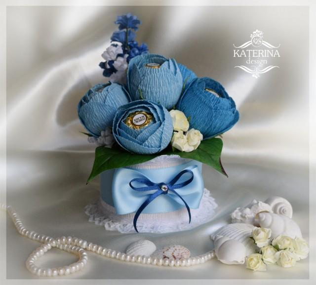 Blue Chocolate Bouquet Ferrero Rocher Inside Of The Flowers Sweet Gift For Any Occasion Mothers Day Birthday Gift For Colleague 2444938 Weddbook