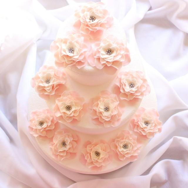 Shimmer pink white roses petunia's edible sugarpaste cake topper cupcakes weddin
