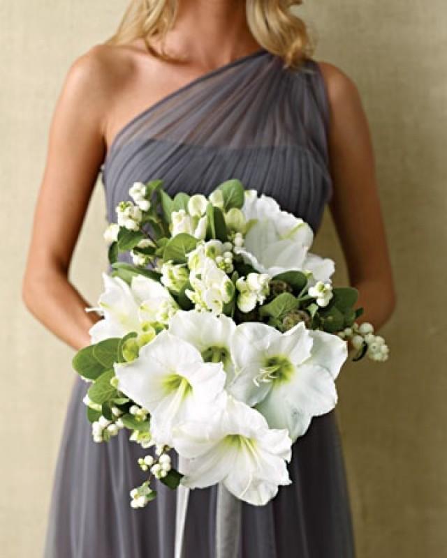 White Wedding Bouquets Martha Stewart Weddings Flowers 2480373 Weddbook 3165